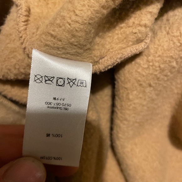 Supreme hoodie 9.5/10 - Picture 3 of 6